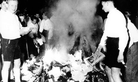 Nazi youth burns books in 1933