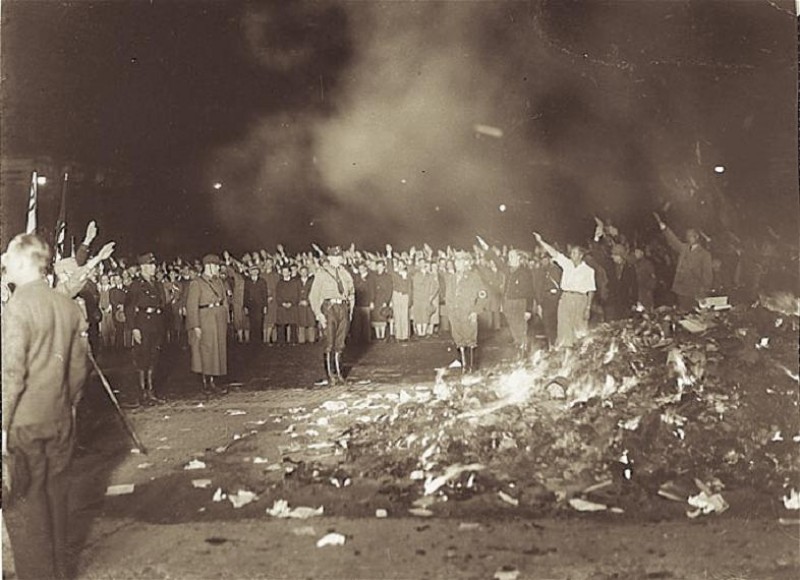 Nazis burn books in Berlin 1933